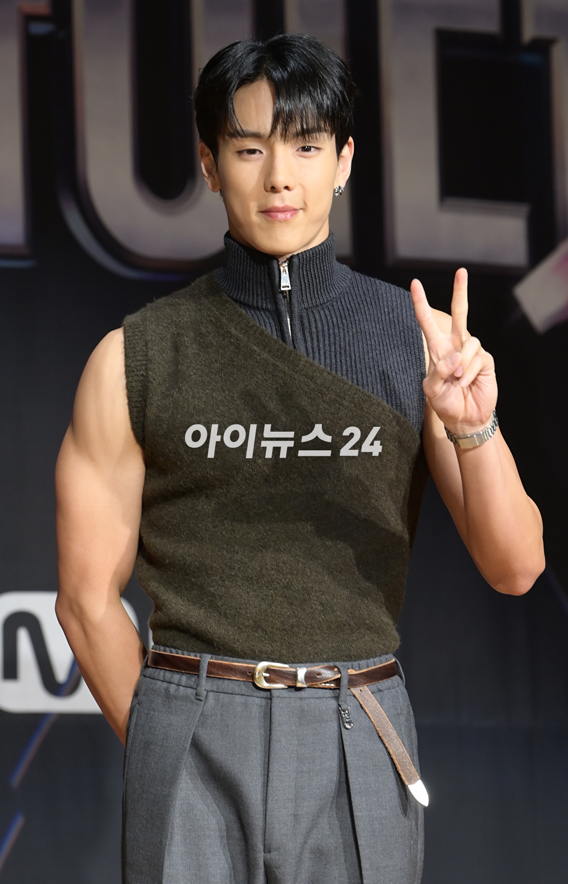 몬스타엑스 셔누가 17일 오전 서울 마포구 상암동 DMC타워에서 열린 Mnet '스트릿 우먼 파이터2' 제작발표회에 파이트 저지로 참석하고 있다. [사진=정소희 기자]