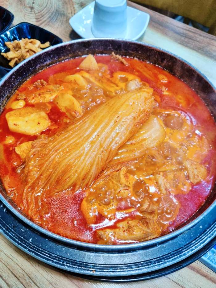 생방송투데이 강원 원주 묵은지 닭볶음탕 맛집
