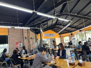 공항마을-식당내부