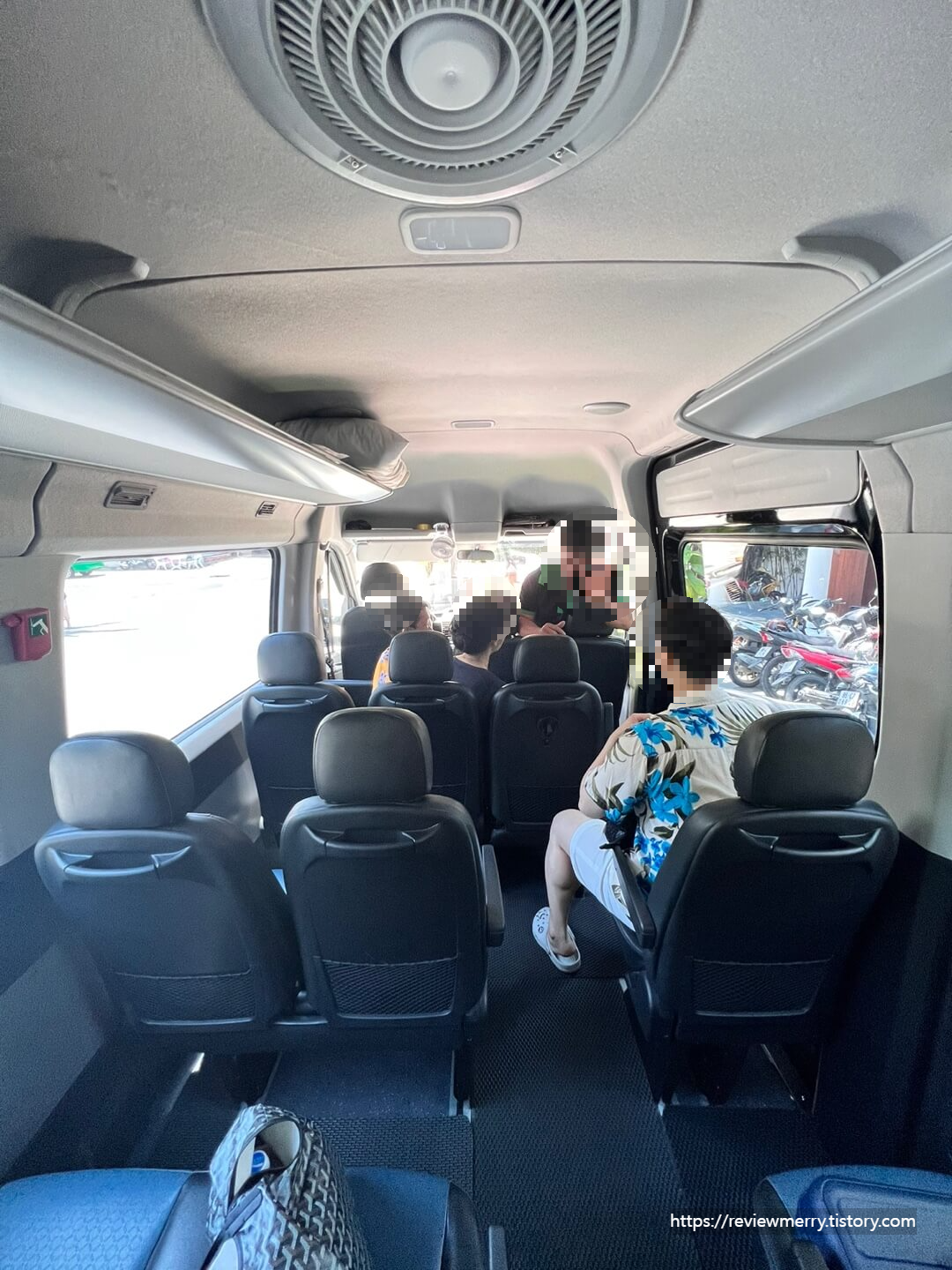 리무진 밴 실내
