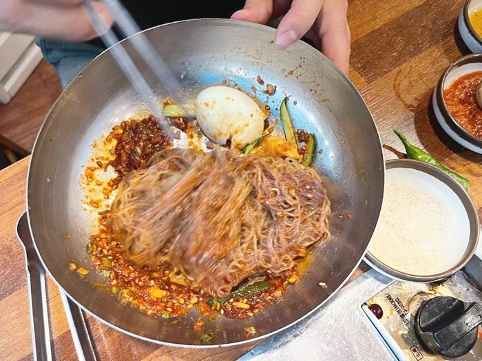 친절한우마을-비빔냉면