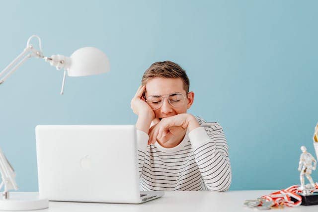 디지털 피로, 왜 운동보다 회복 속도가 느릴까?