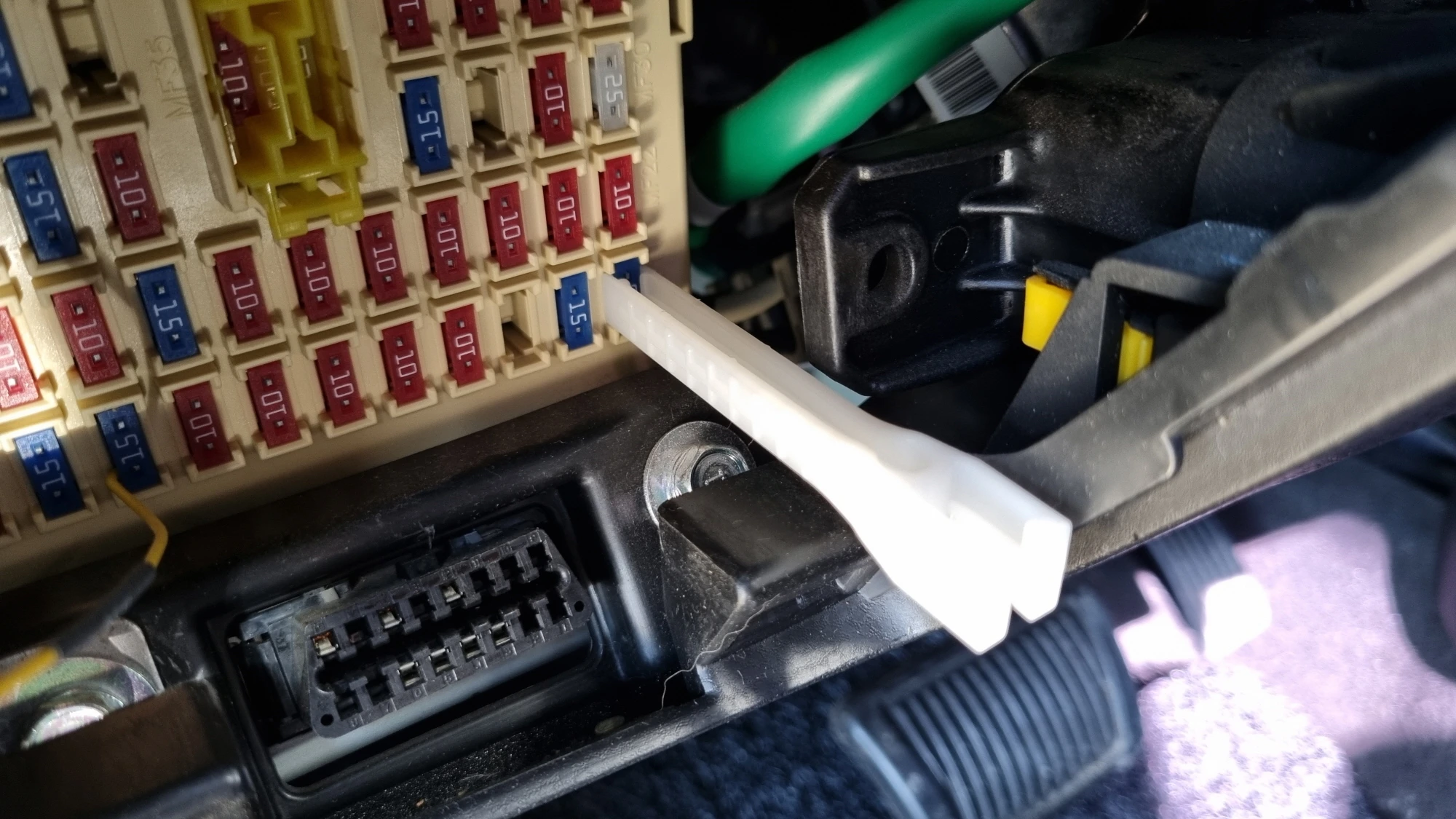 퓨즈 빼는 집게