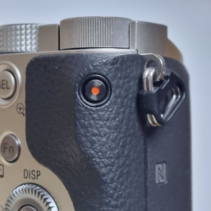 소니A6000-동영상버튼