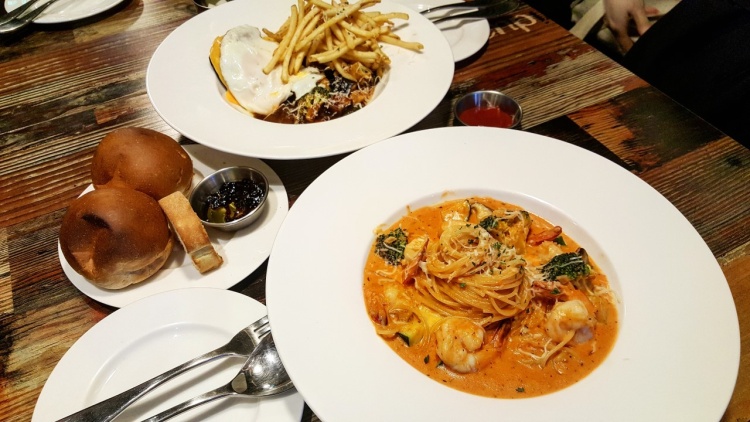 픽업 트렌드스페셜 환절기 입맛 살려주는 숨은 맛집 새우로제, 소고기파스타, 빠네, 뚝배기파스타, 찹스테이크 영통 광교 맛집 추천