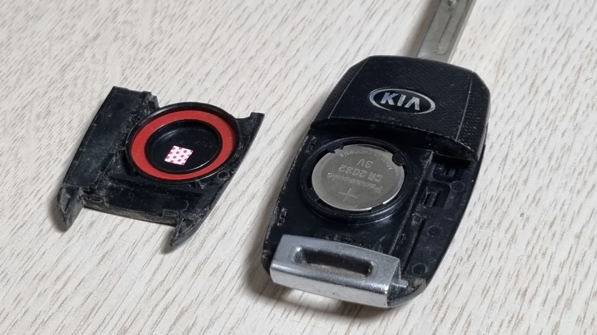 모닝 리모컨 건전지 모습