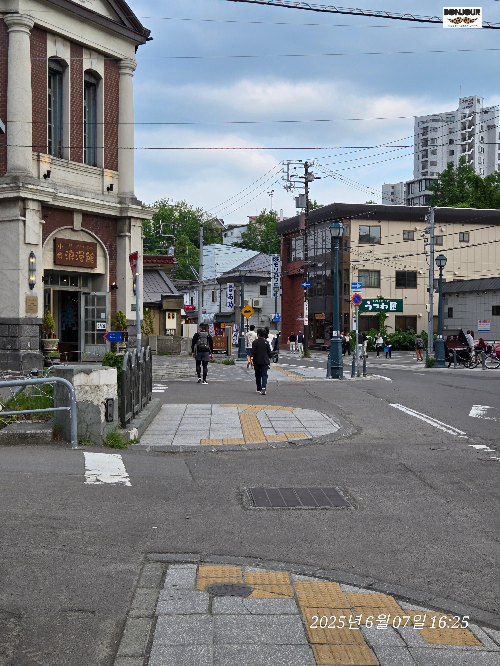 사카이마치거리 초입구 사진 촬영한 이미지