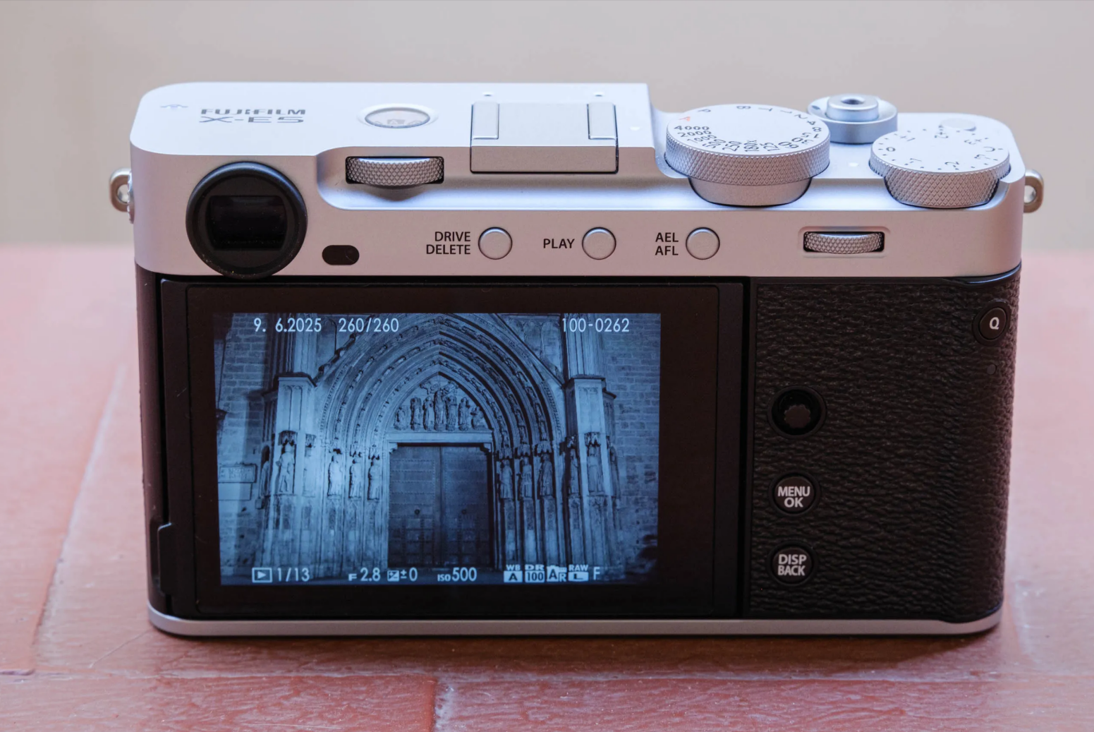 후지XE5,후지XE5 리뷰,후지XE5 공략,후지XE5 스펙,후지필름 X-E5,후지 카메라 추천,미러리스 카메라,여행용 카메라,후지XE5 장단점,X100V 비교