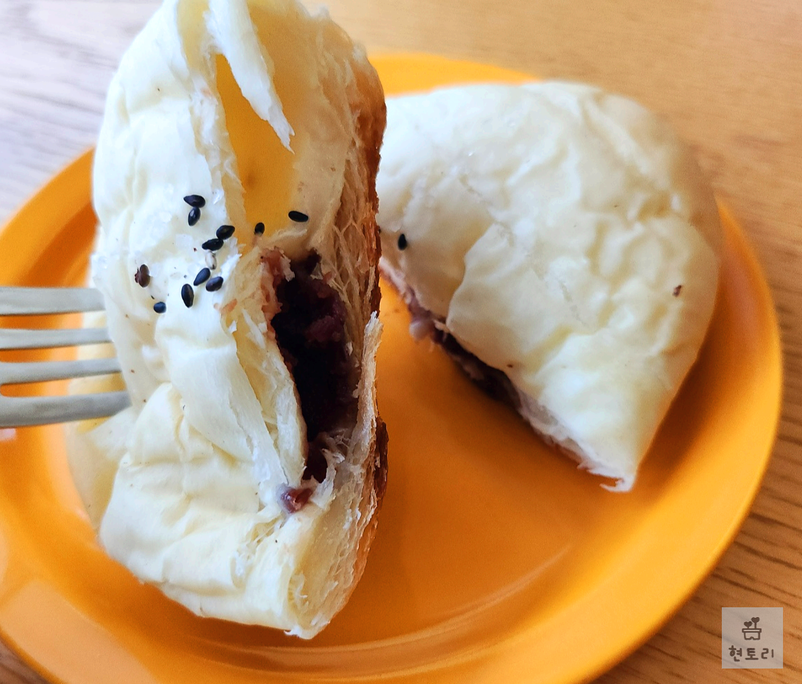 아메리카노와 수제비빵, 찹쌀떡 소금빵