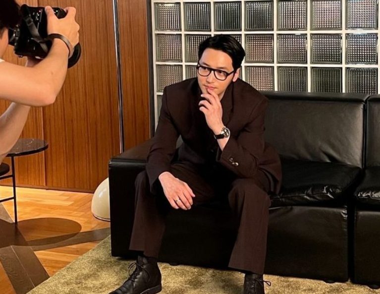 변요한 배우 프로필 드라마 영화 작품활동 열애 결혼 반려견 사진