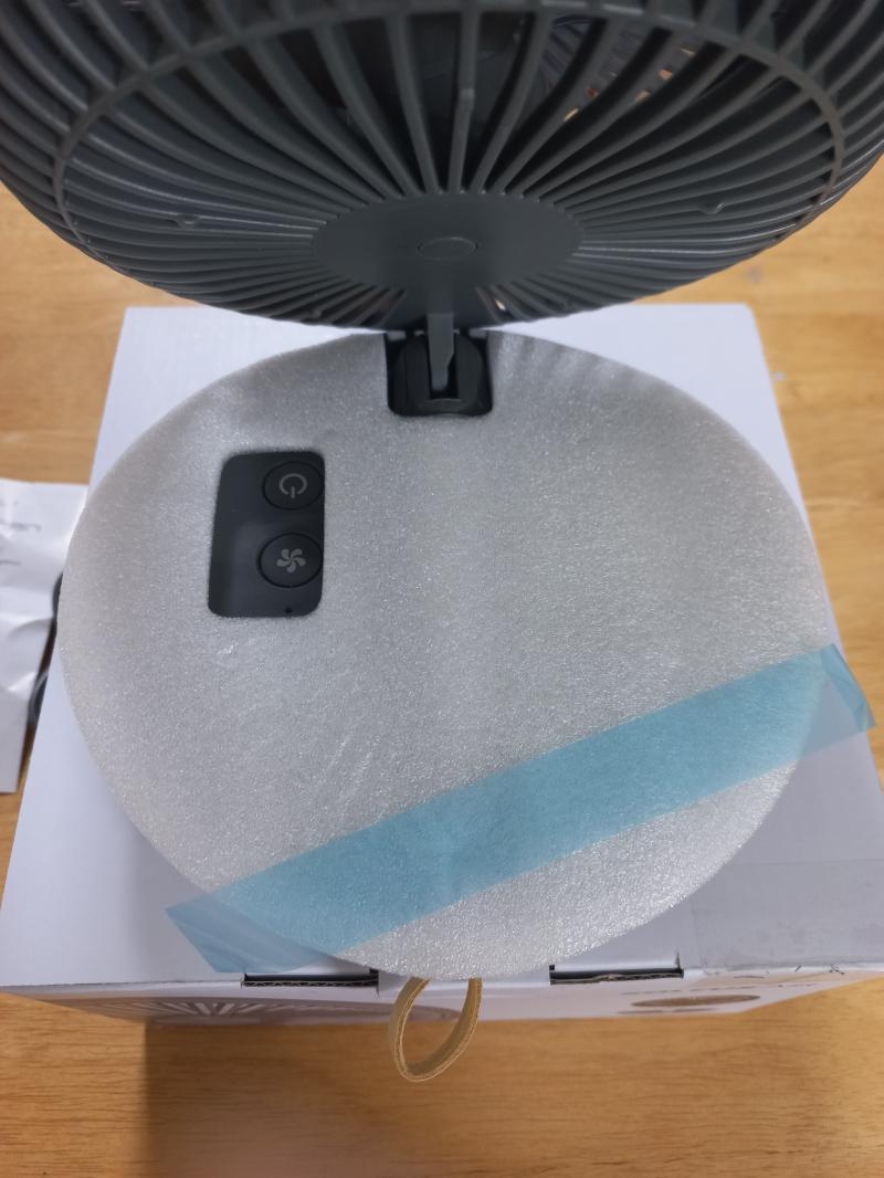 솔러스에어 접이식 무선 탁상용 선풍기 포장상태