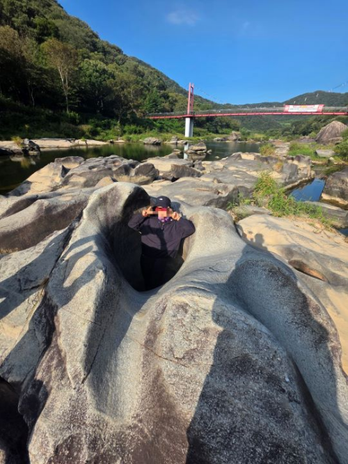 순창 장군목 요강바위 안에 직접 들어가 본 모습