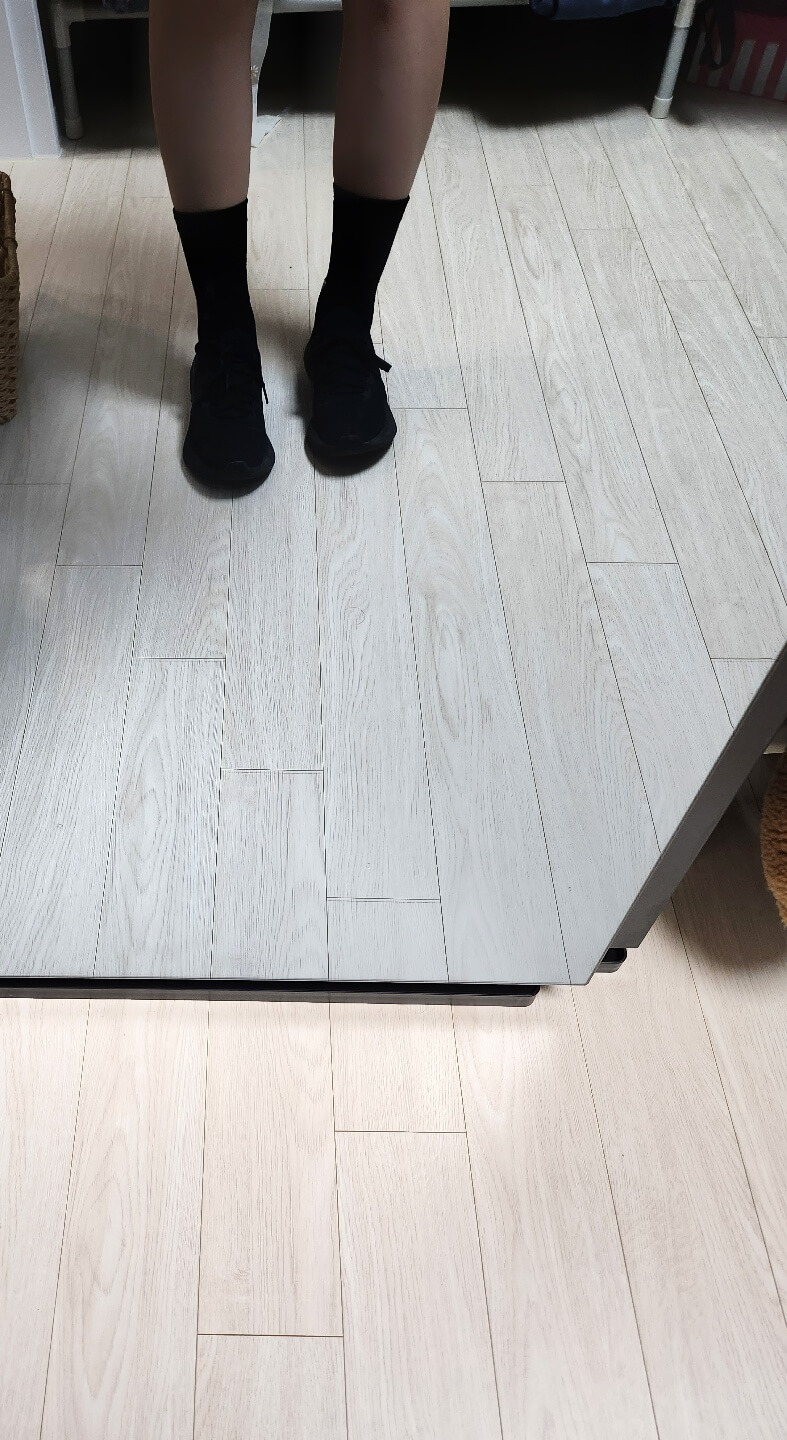 방-안에서-찍은-사진