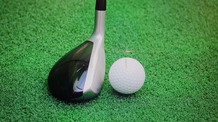 골프공을-타격하기전-모습