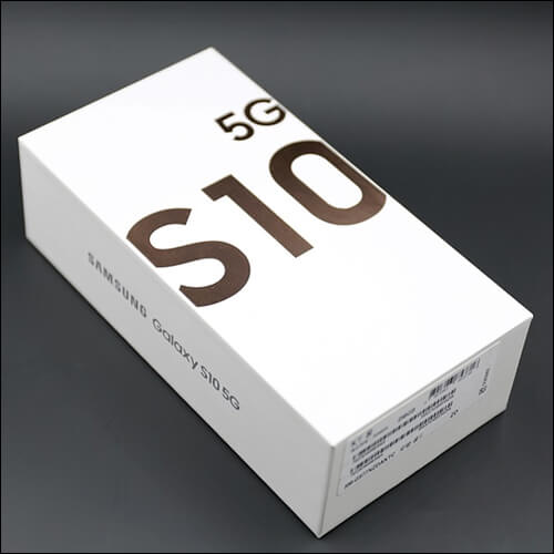 IMEI 스티커가 붙어있는 삼성 휴대폰 박스