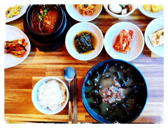택시맛객 부산 영도 여행 정보 자전거택시 깡깡이 예술마을 봄 자연산 돌미역국 정식 한정식 맛집 추천
