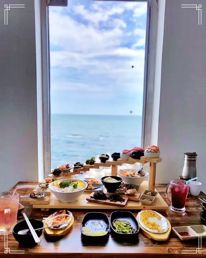 생방송오늘저녁 전복죽 물회 육회 오션뷰 바다뷰 총 20가지 음식 계단 모양 접시 플레이팅 울산 맛집 추천