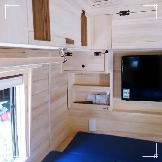 생방송오늘저녁 대둔산 나무 우드 캠핑카 제작 리모델링 공방 제작 의뢰 및 강좌 특강 추천