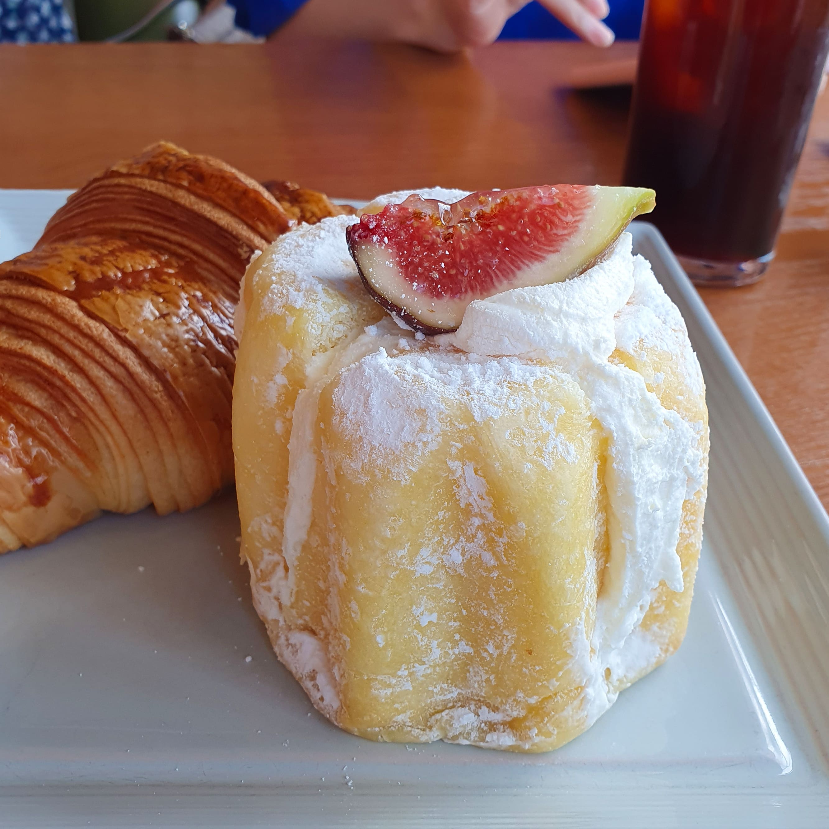 크로와상과 무화과 몽블랑