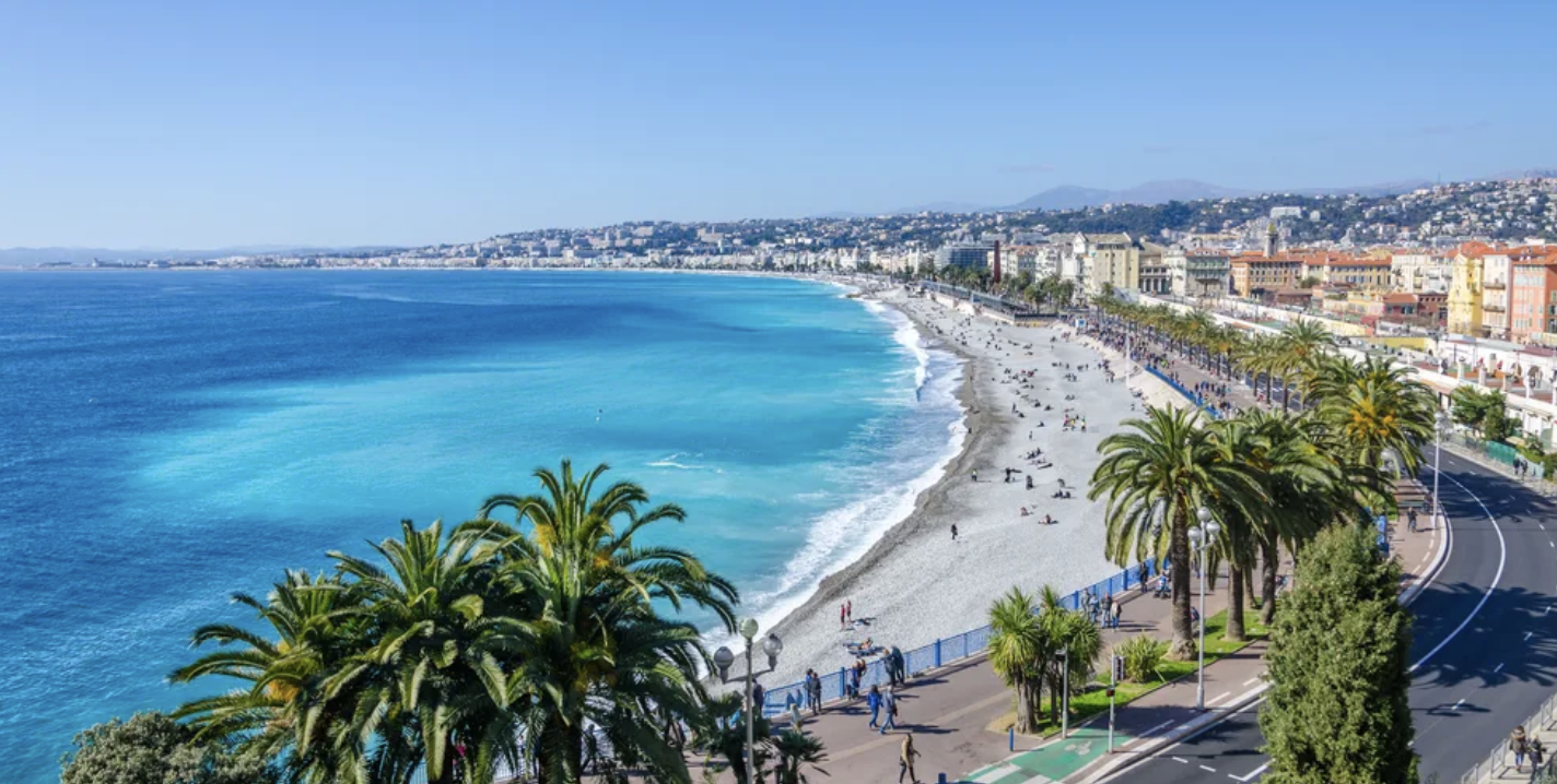 SNS에서 화제된 서유럽 명소 (니스) 관련 사진.