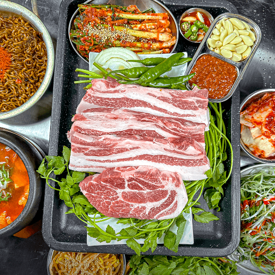 동남지구 맛집 "윤뚱" 음식