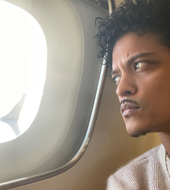 브루노 마스 결혼