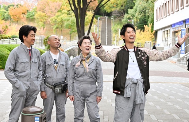 '의지적 수용'을 하며 모든 것을 되돌리고 나서, 각 자의 슬픔을 이켜내고, 행복을 맞이하며, 드라마는 마무리가 된다.