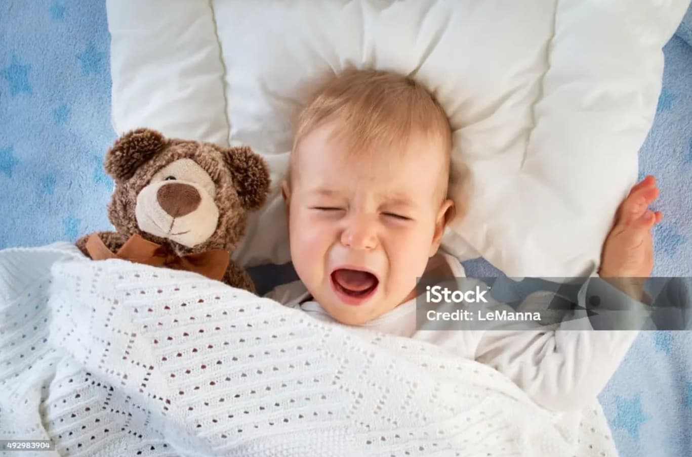 밤마다 우는 아이, 자연스럽게 좋아질까? 야제증과 야경증 원인과 대처법