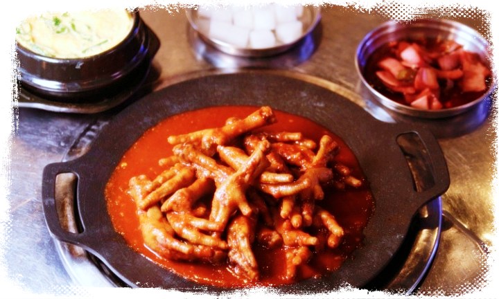 제1444회-생생정보-숯불소금쪽갈비-옛날파닭-국물-닭발-맛집-수원-장안거북시장-위치-어디