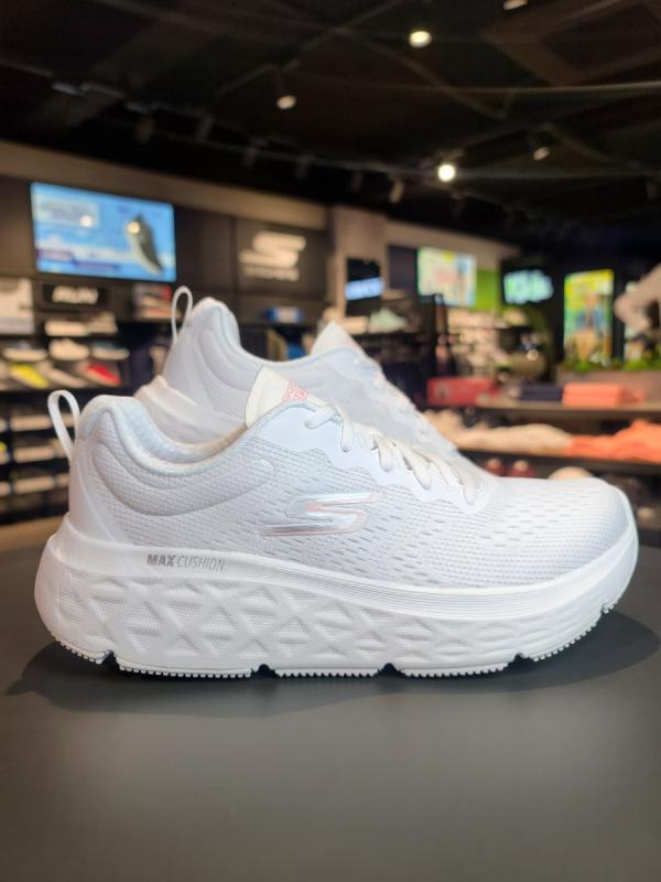 스케쳐스 맥스쿠셔닝 델타 여성 운동화 러닝화 SP0WRCDX033 WHT (+모델착화샷)