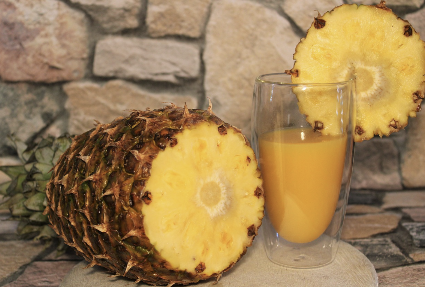 브로멜라인 파인애플