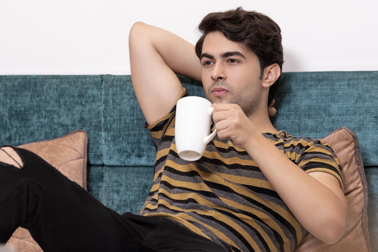 카페인과 수면: 각성 효과가 뇌 건강과 숙면에 미치는 과학적 영향