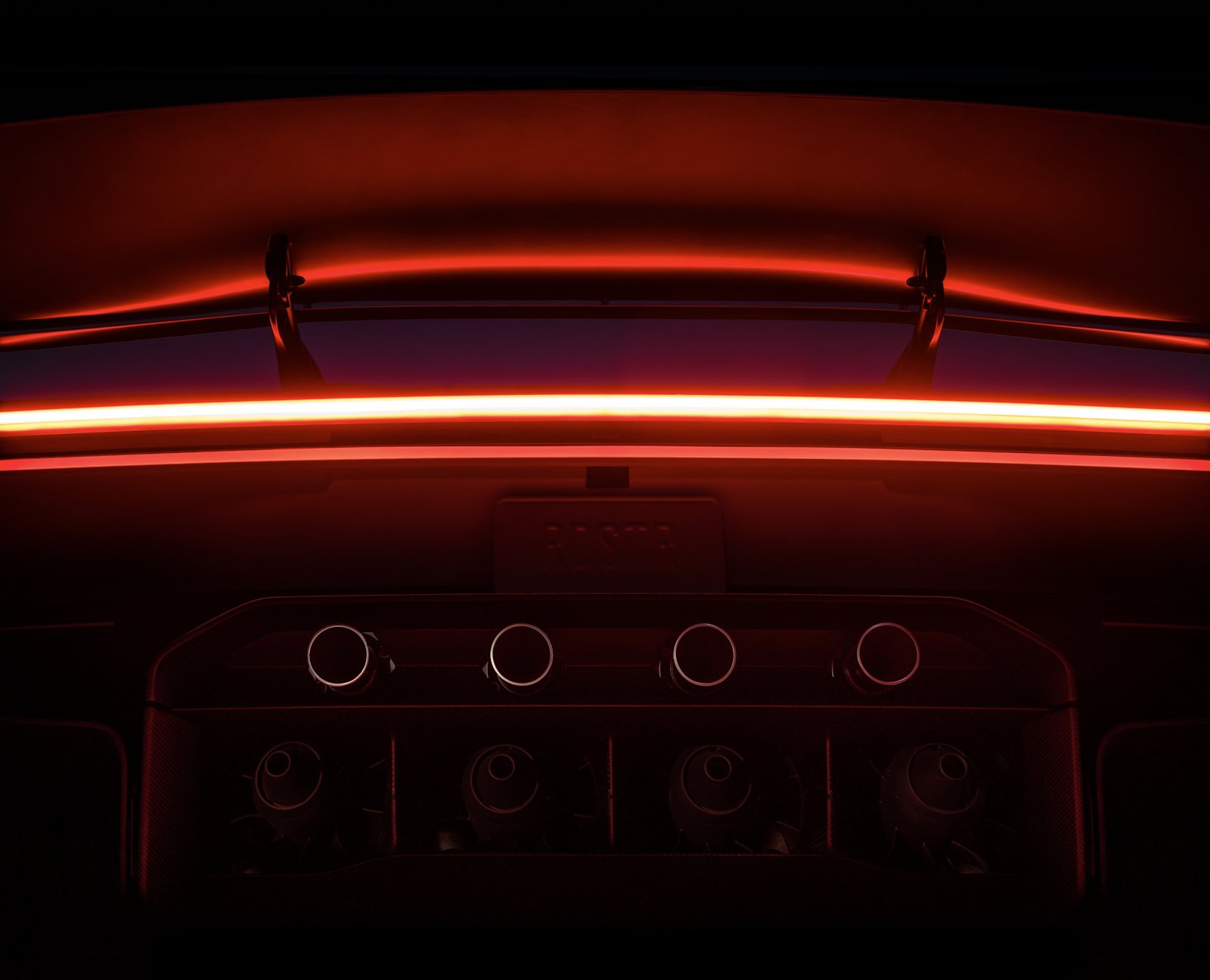 로드스터 후면 스러스터 노즐과 팬