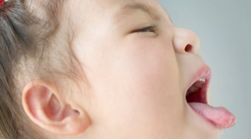 급성폐쇄성후두염 증상 진단 원인 및 치료법 정리