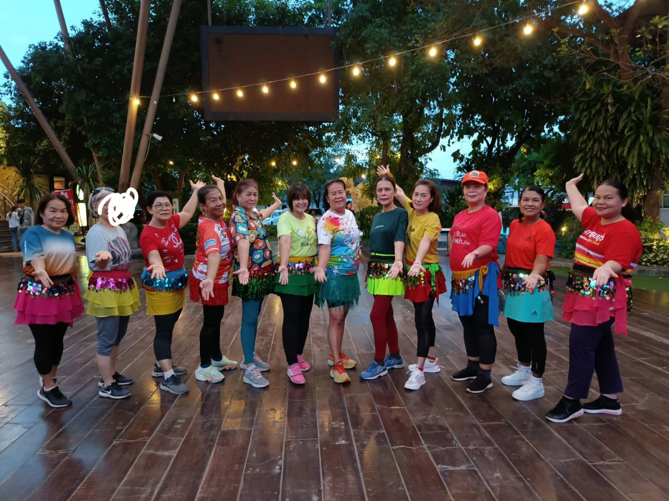 에어로빅 옷을 입고 찍은 사진