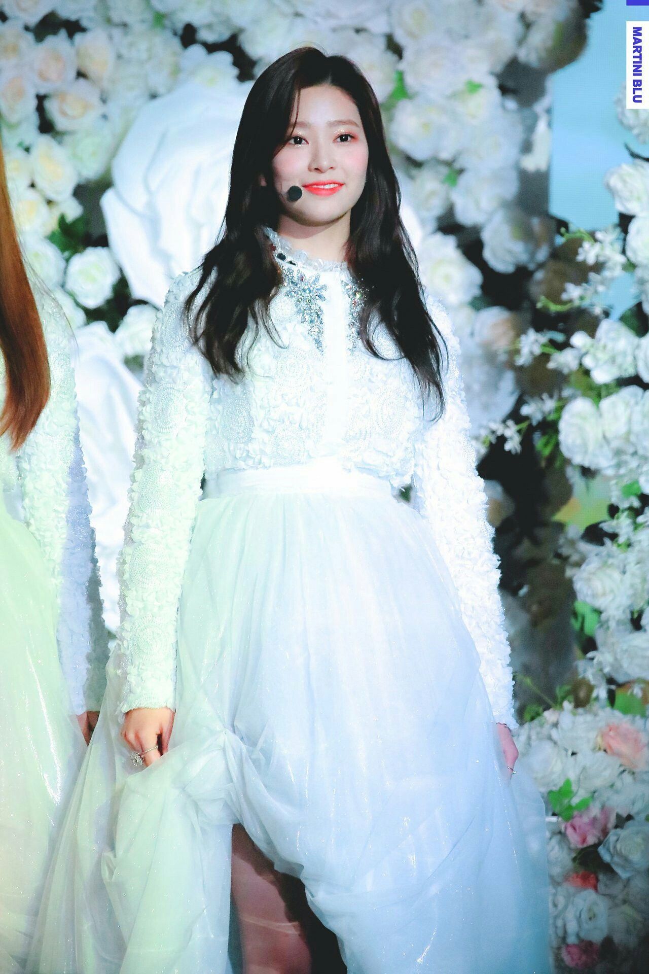 아이즈원 김민주 최애사진