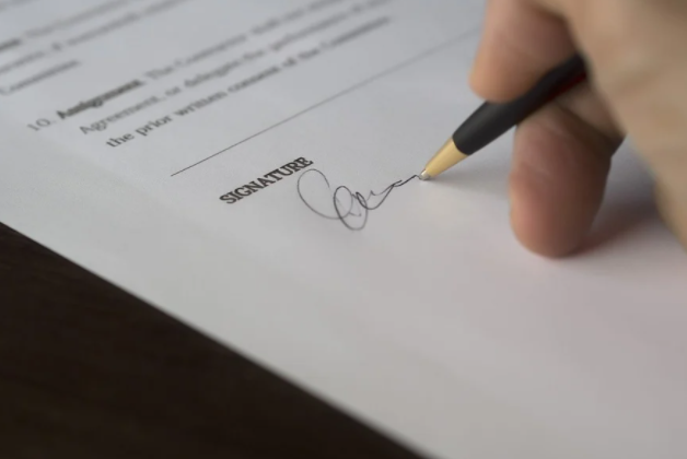 계약서-사인