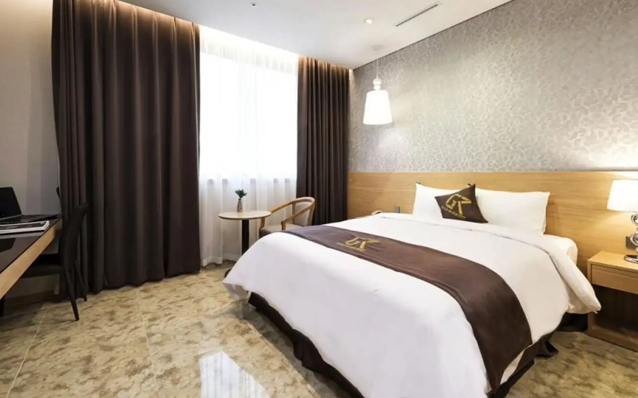 골드리버호텔-디럭스-더블-침실