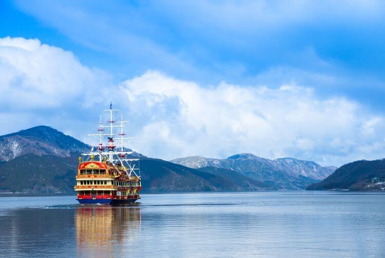 아시노코 호수 유람선