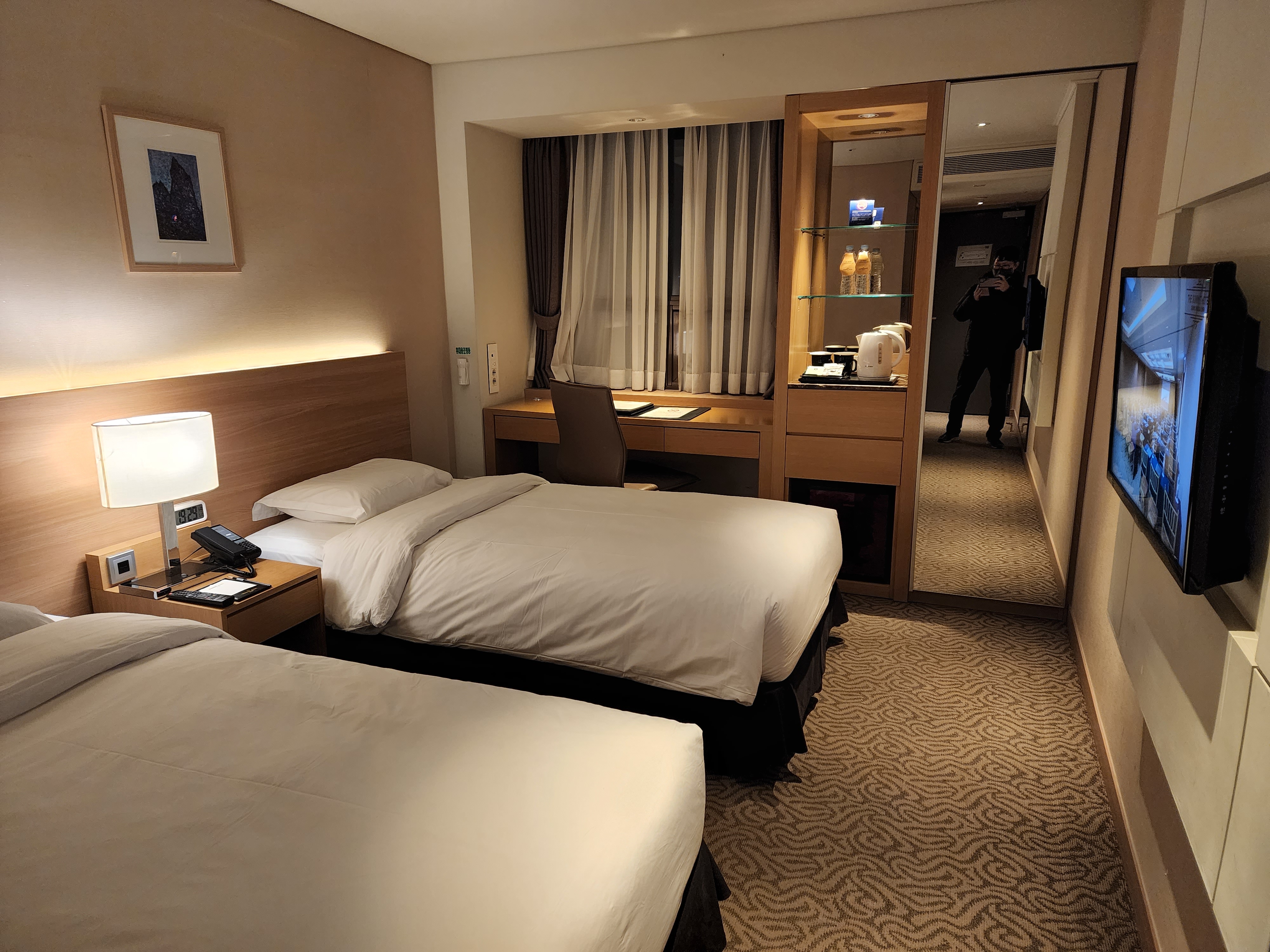 동대문 써미트 호텔 스탠다드 트윈 객실 내부