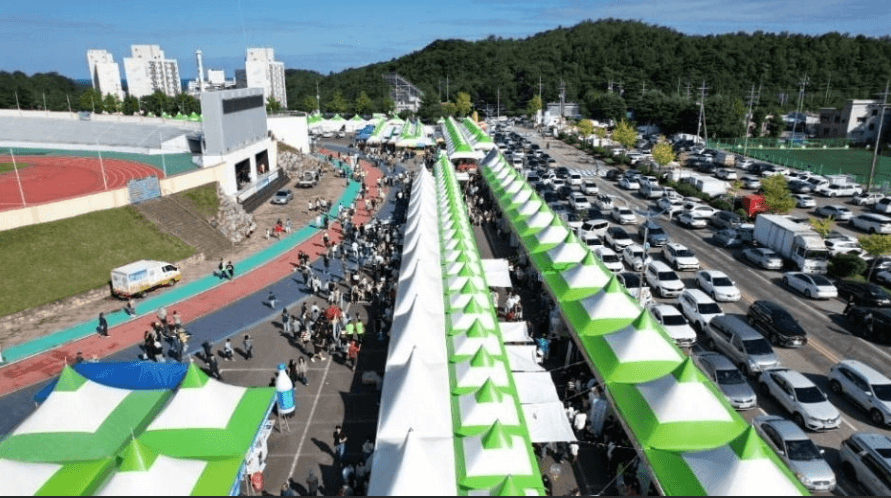 동해웰빙스포츠타운에 설치된 행사부스 모습