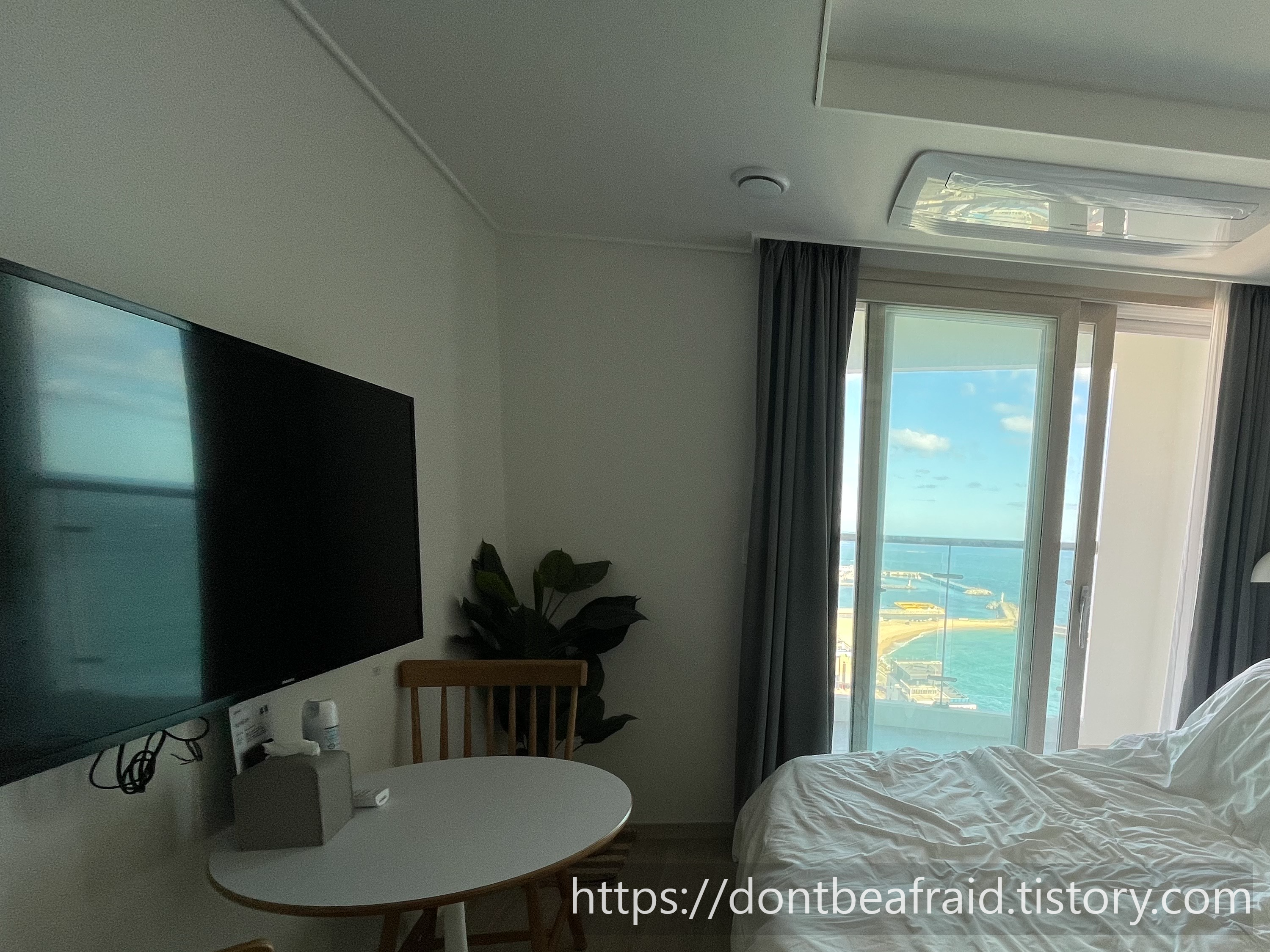 어반스테이 속초등대 객실 모습
