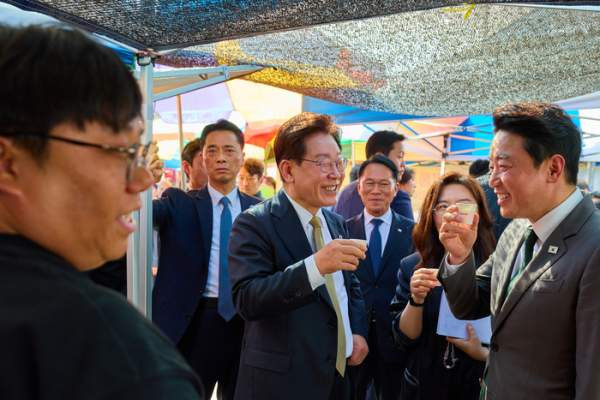이 대통령 스승의날 메시지 분석과 교원단체 보이콧 사태의 본질: 교육 현장의 갈등과 과제