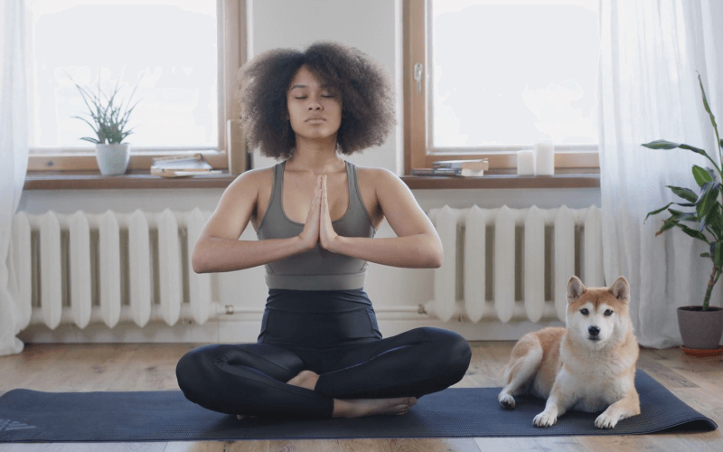 요가-명상-여자