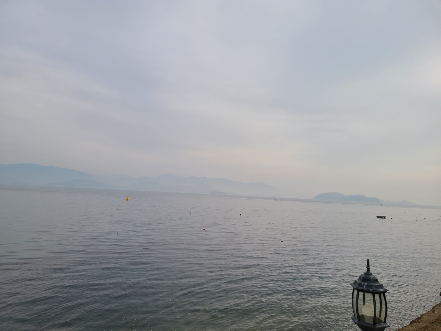 마산 한옥카페 백령카페 바다 풍경