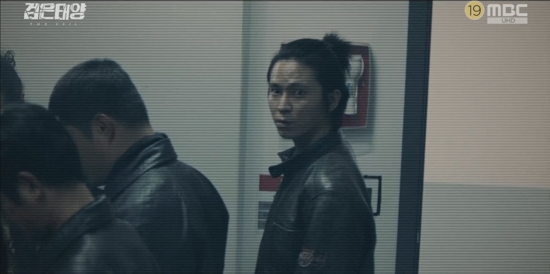 한지혁이 경찰서 CCTV에서 본 과거 화양파 접선책