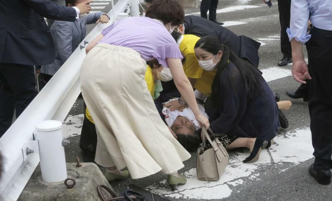 쓰러진 아베