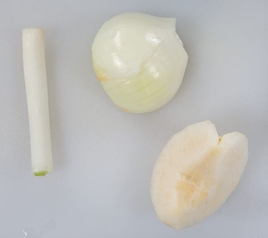 양념장 속 재료(대파, 양파, 배