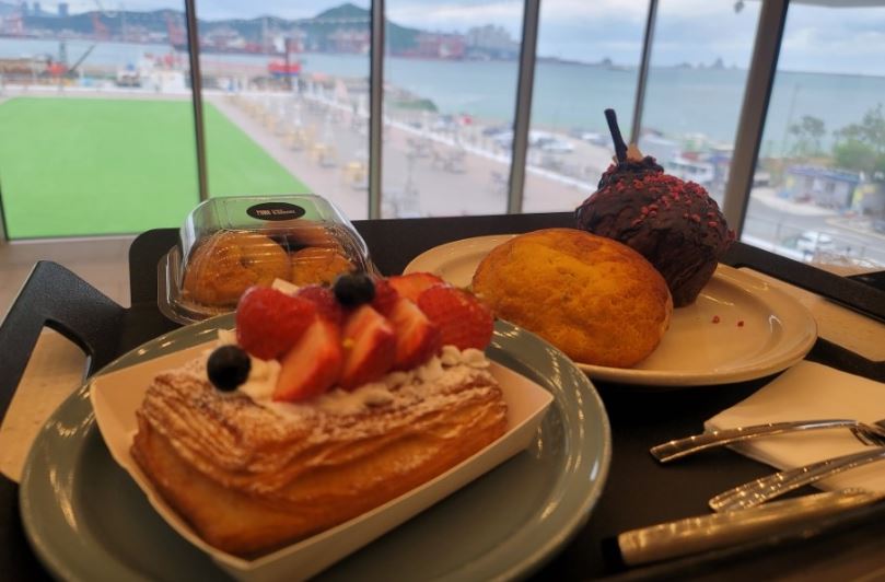 피아크 카페&베이커리