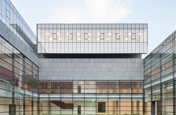 장마철 실내 여행지 추천 TOP5 ☔️ 비 와도 걱정 없이 떠나는 여정!